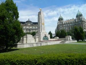 Nauczyciele emeryci w Budapeszcie - maj 2014 r. Nauczyciele emeryci w Budapeszcie - maj 2014 r.