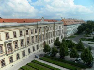 Nauczyciele emeryci w Budapeszcie - maj 2014 r. Nauczyciele emeryci w Budapeszcie - maj 2014 r.