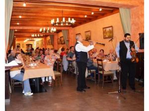 Nauczyciele emeryci w Budapeszcie - maj 2014 r. Nauczyciele emeryci w Budapeszcie - maj 2014 r.